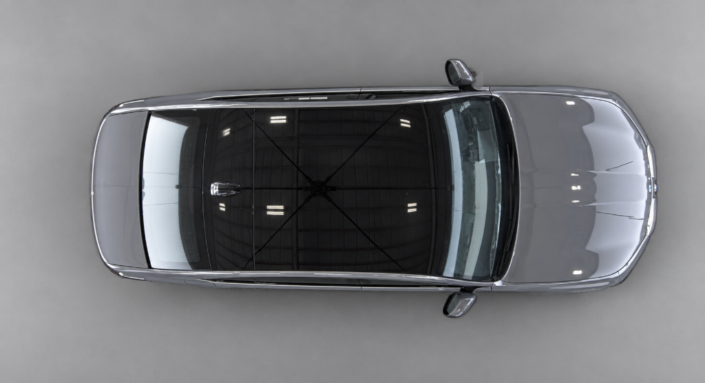 Overhead Aerial View & Panoramic Roof
