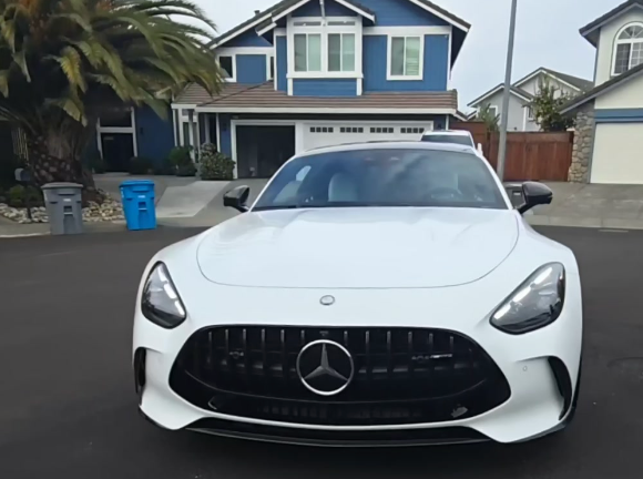 Mercedes Exterior Front